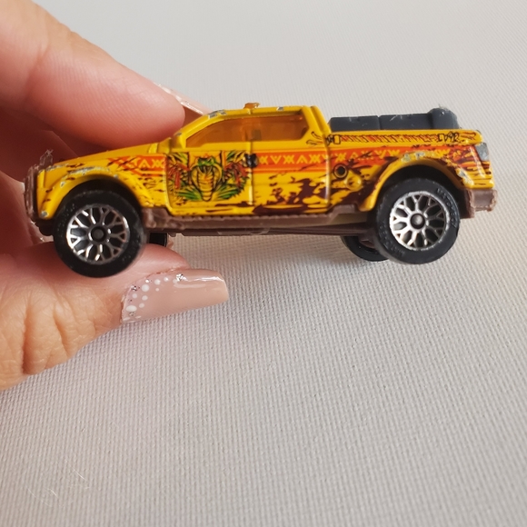Vintage 2002 "Emergency Rescue 4x4" Matchbox Toy Car - Picture 5 of 7